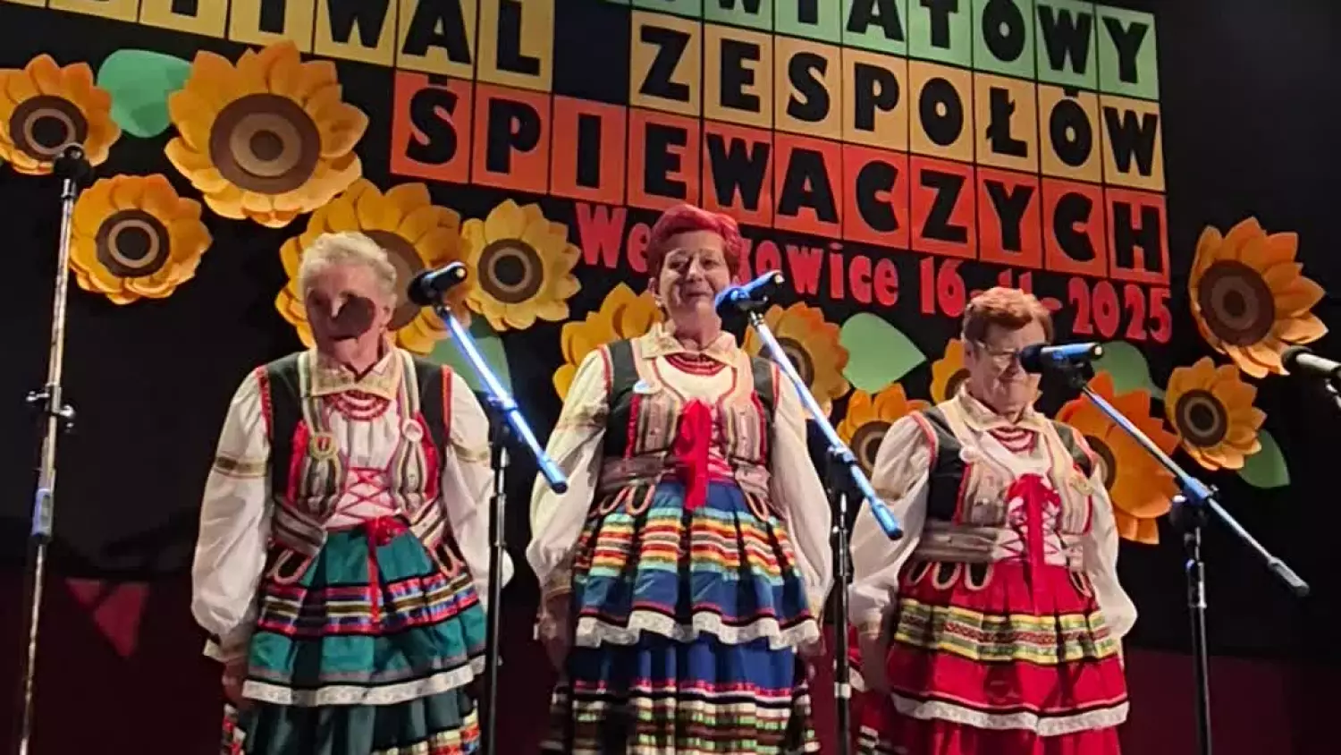 2 Siedliszczanki na XV Międzypowiatowym Festiwalu Zespołów Śpiewaczych! 💙🎶
